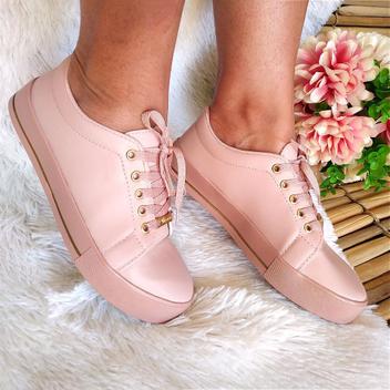 Tênis Feminino Casual Nude com listra Dourada, leve e confortável
