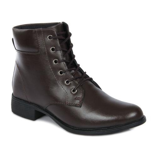 Botas da passarela 2025