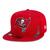 Bone New Era 9FIFTY Tampa Bay Buccaneers Sideline Cold Weather Aba Reta Vermelho Aba Reta Snapback Vermelho Vermelho