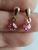 Brinco Folheado a Ouro 18k com Pedra Acrilica azul ou rosa Rosa