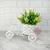 Vaso Bicicleta Miniatura com Arranjo de Flores - Decoração  Flor Branca
