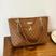 Marrom