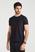 003 preto