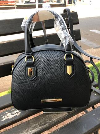 m44840 multi pochette