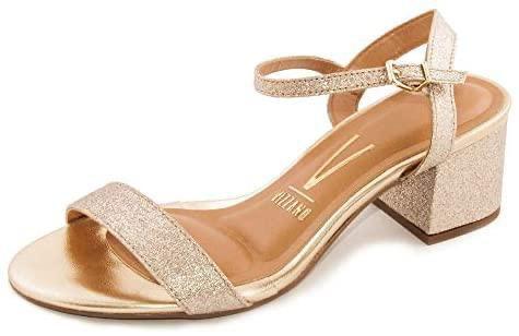 Sapatos de grandes marcas com preços acessíveis.