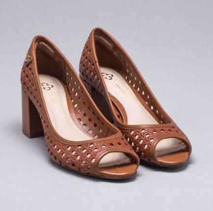 Sapato Peep Toe Couro Caramelo Capodarte - Peep Toe - Magazine Luiza
