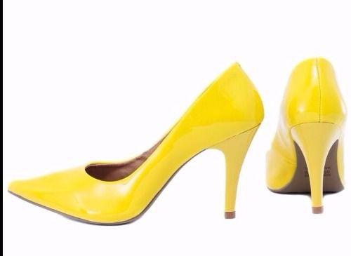 scarpin amarelo verniz