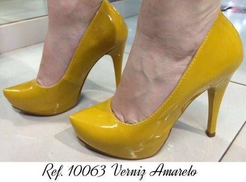 scarpin cor mostarda