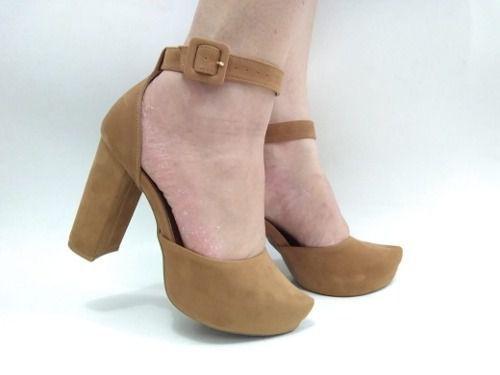 scarpin camurça caramelo