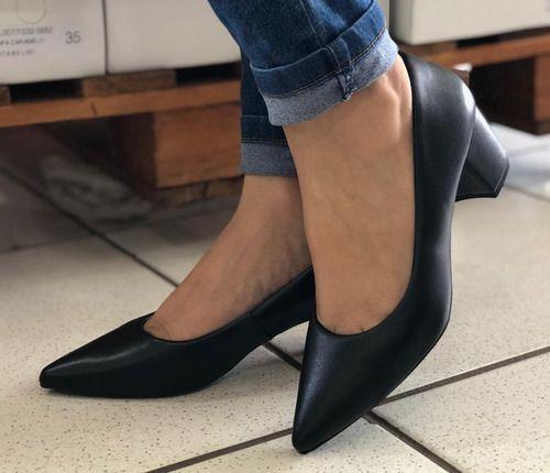 Scarpin Preto Fosco Bico Fino Salto Médio Grosso - Calçados Etc - Scarpin Feminino - Magazine Luiza