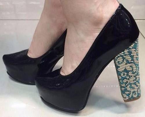 scarpin preto verniz salto grosso