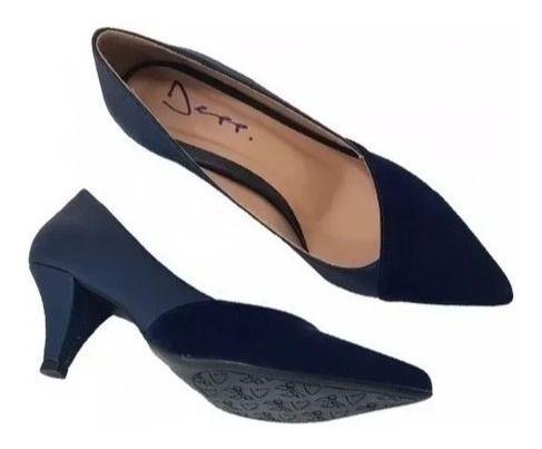 scarpin salto baixo azul marinho