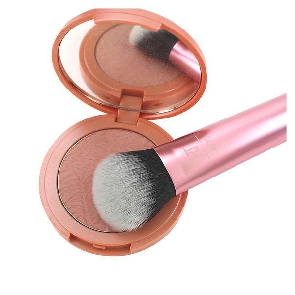 real techniques instapop cheek brush