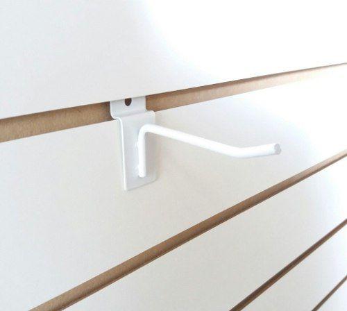 100 Ganchos Painel Canaletado De 5cm Branco Entrega Imediata - Industria nacional Menor preço em 100 Ganchos Painel Canaletado De 5cm Branco Entrega Imediata - Industria nacional
