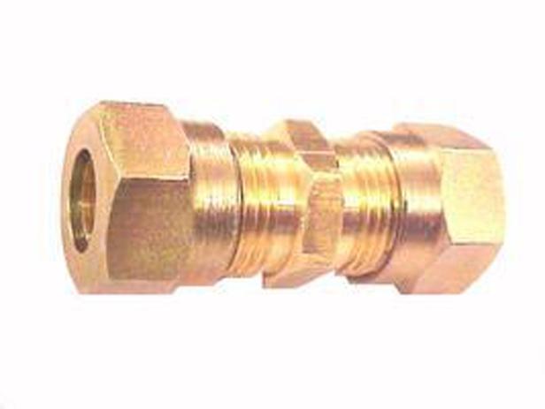 20 UNIDADES UNIAO DUPLA 18X1,5X18-P/TUBO 12MM CPL. 812878 Scania Menor preço em 20 UNIDADES UNIAO DUPLA 18X1,5X18-P/TUBO 12MM CPL. 812878 Scania