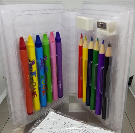 25 - Estojo maleto de pintura Infantil 18 peças transparente Personalizável - Artzone é ruim? 25 - Estojo maleto de pintura Infantil 18 peças transparente Personalizável - Artzone é boa?