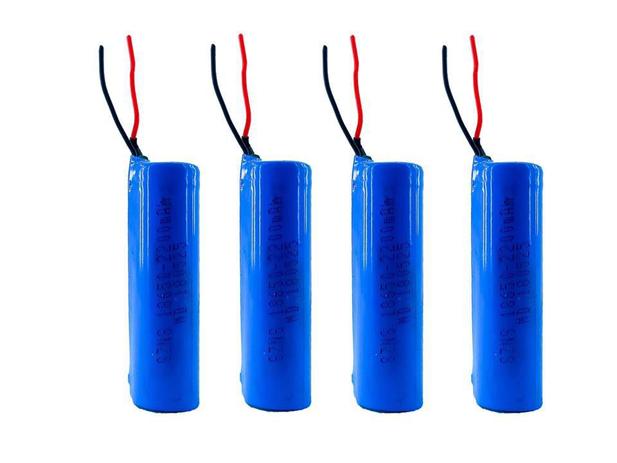 4X Super Baterias 3,7v 18650 2200mah Com Fio - Sanyo Menor preço em 4X Super Baterias 3,7v 18650 2200mah Com Fio - Sanyo