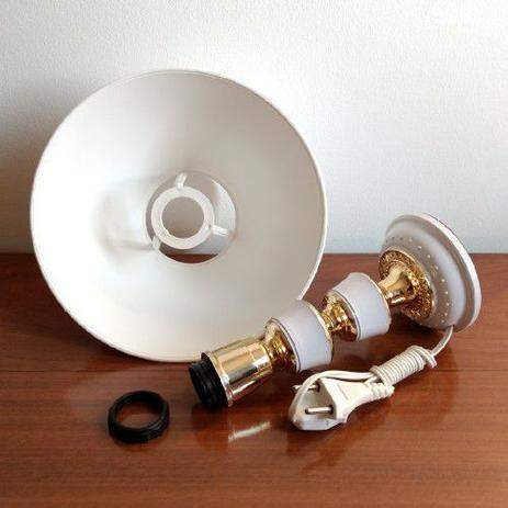 Abajur Clássico Moderno Para Sala Quarto Escritório - News Branco - Aldan Menor preço em Abajur Clássico Moderno Para Sala Quarto Escritório - News Branco - Aldan