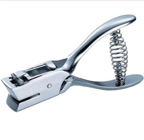 Alicate Furador Ovóide Para Crachá 2 Unidade - Profissional - Motivate Menor preço em Alicate Furador Ovóide Para Crachá 2 Unidade - Profissional - Motivate