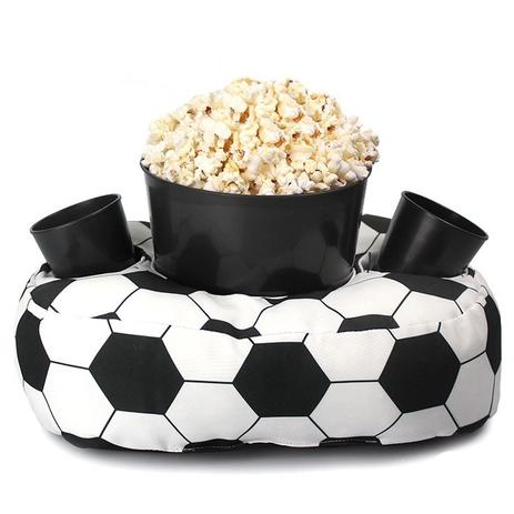 Almofada Porta Pipoca Bola de Futebol - Kathavento Menor preço em Almofada Porta Pipoca Bola de Futebol - Kathavento