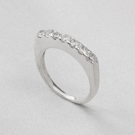 Anel de Prata Meia Aliança com Zircônia Cristal - Prata fina Menor preço em Anel de Prata Meia Aliança com Zircônia Cristal - Prata fina