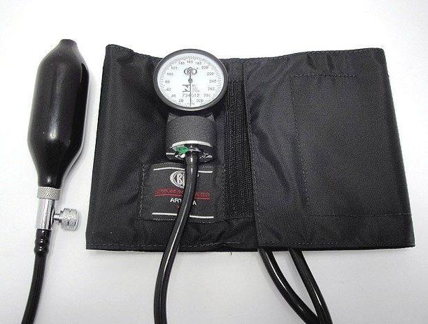 Aparelho Pressao Sem Esteto Preto Plus Bic Menor preço em Aparelho Pressao Sem Esteto Preto Plus Bic