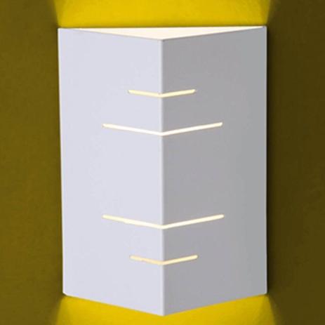 Arandela Flash Meia Face Triângulo 04L 01 Gu9 - Branco - Ideal iluminação é ruim? Arandela Flash Meia Face Triângulo 04L 01 Gu9 - Branco - Ideal iluminação é boa?