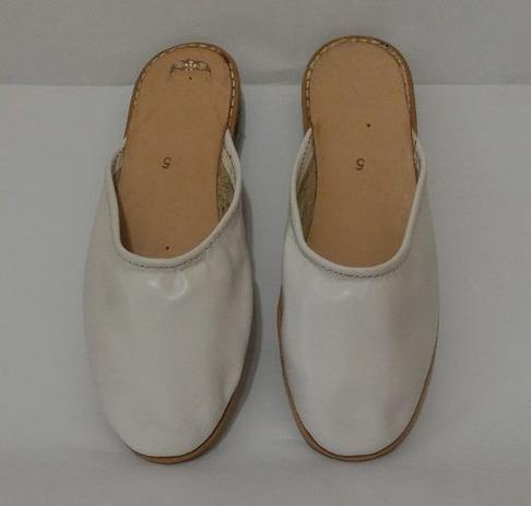 babuche de couro feminino
