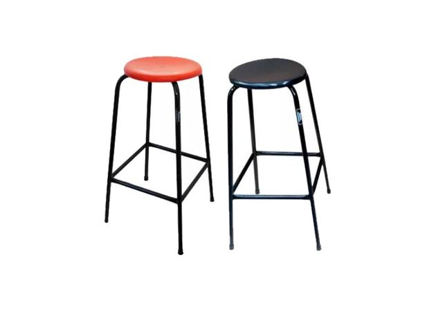 Banqueta Alta Para Balcão Preto E Vermelho Moderna 08 Peças é boa?