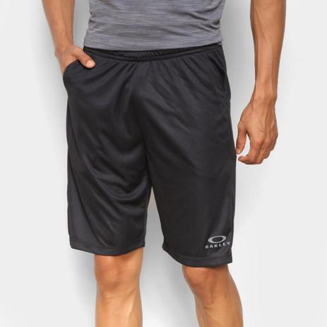 Bermuda Oakley Breathe Knit Masculina é boa?