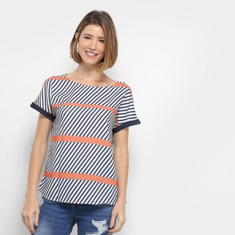 camiseta feminina gola canoa