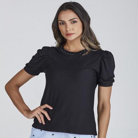blusa com pedraria na gola