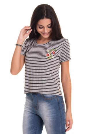 blusas com bordados