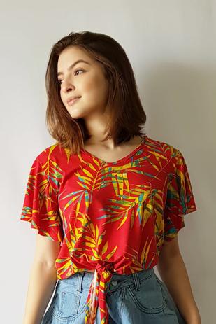 camiseta com brilho feminina