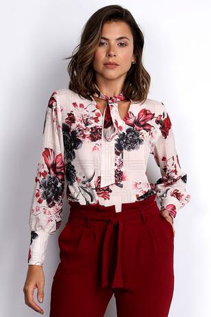 blusa floral rosa
