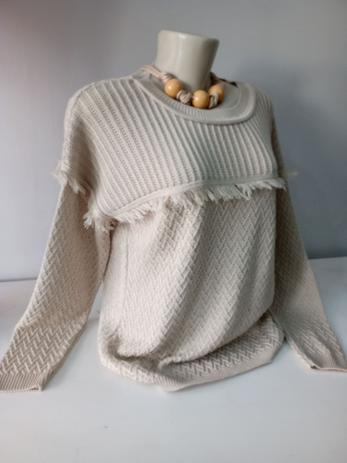 blusa tricot com franja