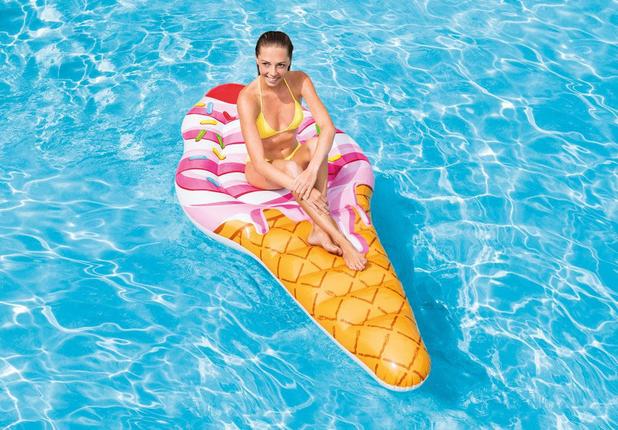 Boia para piscina Sorvete Casquinha Intex 2,24m x 1,07m Menor preço em Boia para piscina Sorvete Casquinha Intex 2,24m x 1,07m