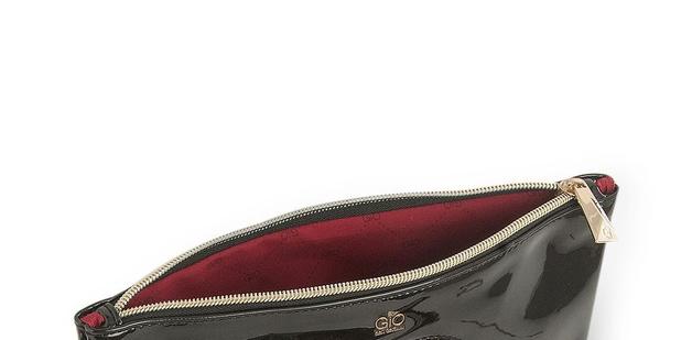 Bolsa Cluch / Necessaire Kiss Me Gio Antonelli GIO5806 Pt/Rx Menor preço em Bolsa Cluch / Necessaire Kiss Me Gio Antonelli GIO5806 Pt/Rx
