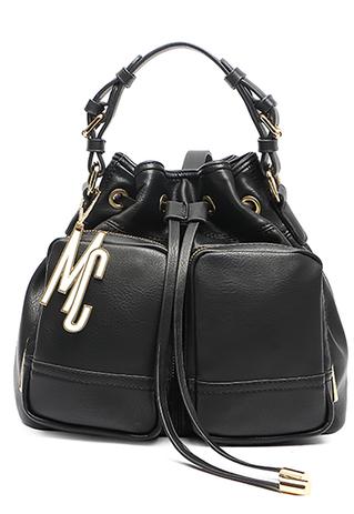 Bolsa Saco de Costas Feminina Preta - Macadamia Menor preço em Bolsa Saco de Costas Feminina Preta - Macadamia