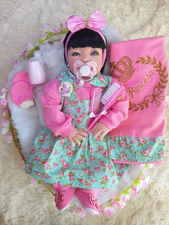 Boneca Bebe Morena Reborn Júlia 53 cm com Canguru Sapatinhos total 15 itens - Carinha de anjo Menor preço em Boneca Bebe Morena Reborn Júlia 53 cm com Canguru Sapatinhos total 15 itens - Carinha de anjo