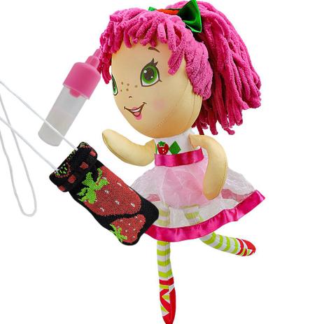 Boneca de Pelúcia Moranguinho com Mamadeira Mágica e Bolsinha - Strawberry shortcake holdings Menor preço em Boneca de Pelúcia Moranguinho com Mamadeira Mágica e Bolsinha - Strawberry shortcake holdings