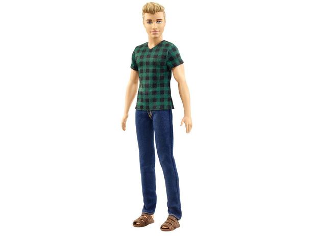 Boneco Barbie Ken Fashionistas com Acessórios - Mattel Menor preço em Boneco Barbie Ken Fashionistas com Acessórios - Mattel