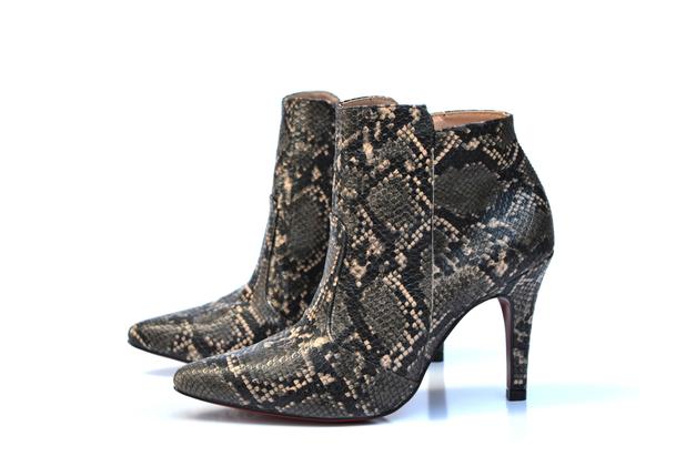 bota animal print cobra