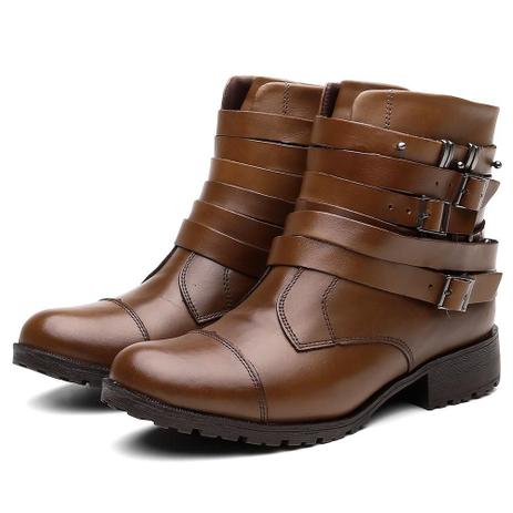 Bota Biker Couro Cano Curto Fivelas Laterais Confortável - Valentina K Menor preço em Bota Biker Couro Cano Curto Fivelas Laterais Confortável - Valentina K