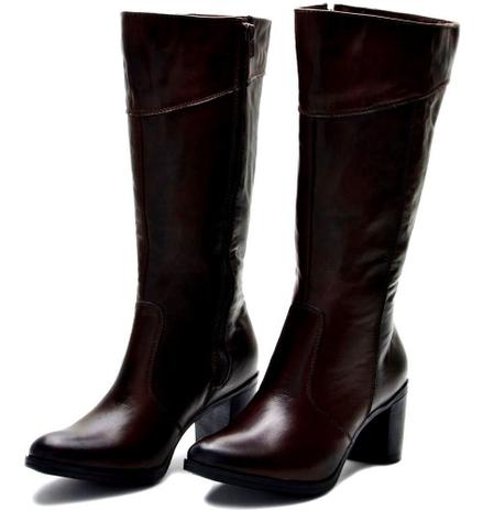 bota marrom escuro