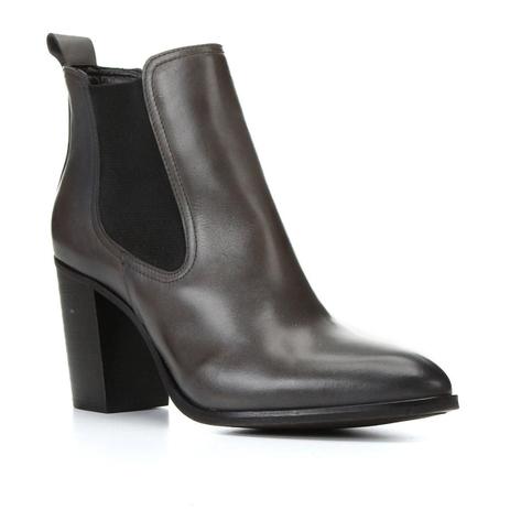bota chelsea shoestock