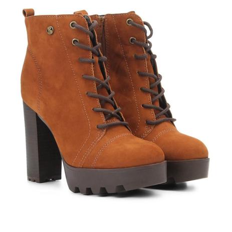 bota salto tratorado