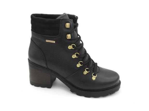 bota tratorada pegada