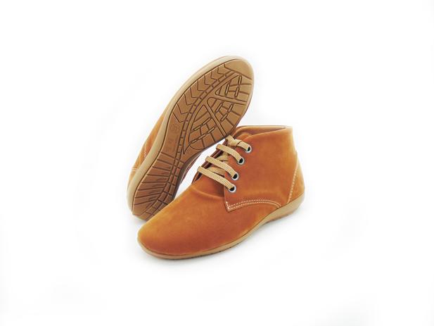 bota coturno feminina caramelo