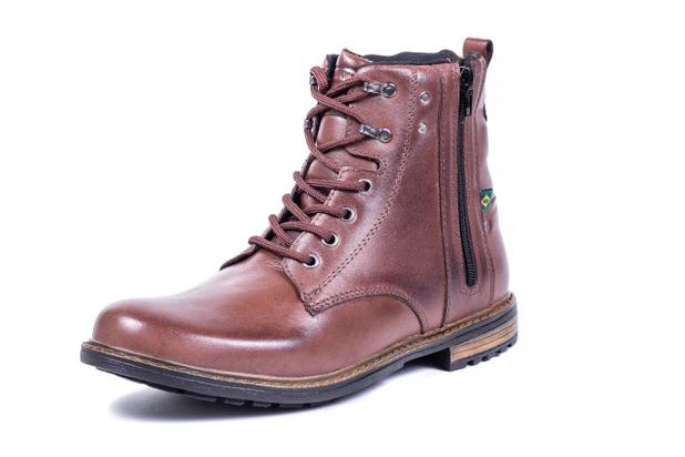 bota de couro para motociclista